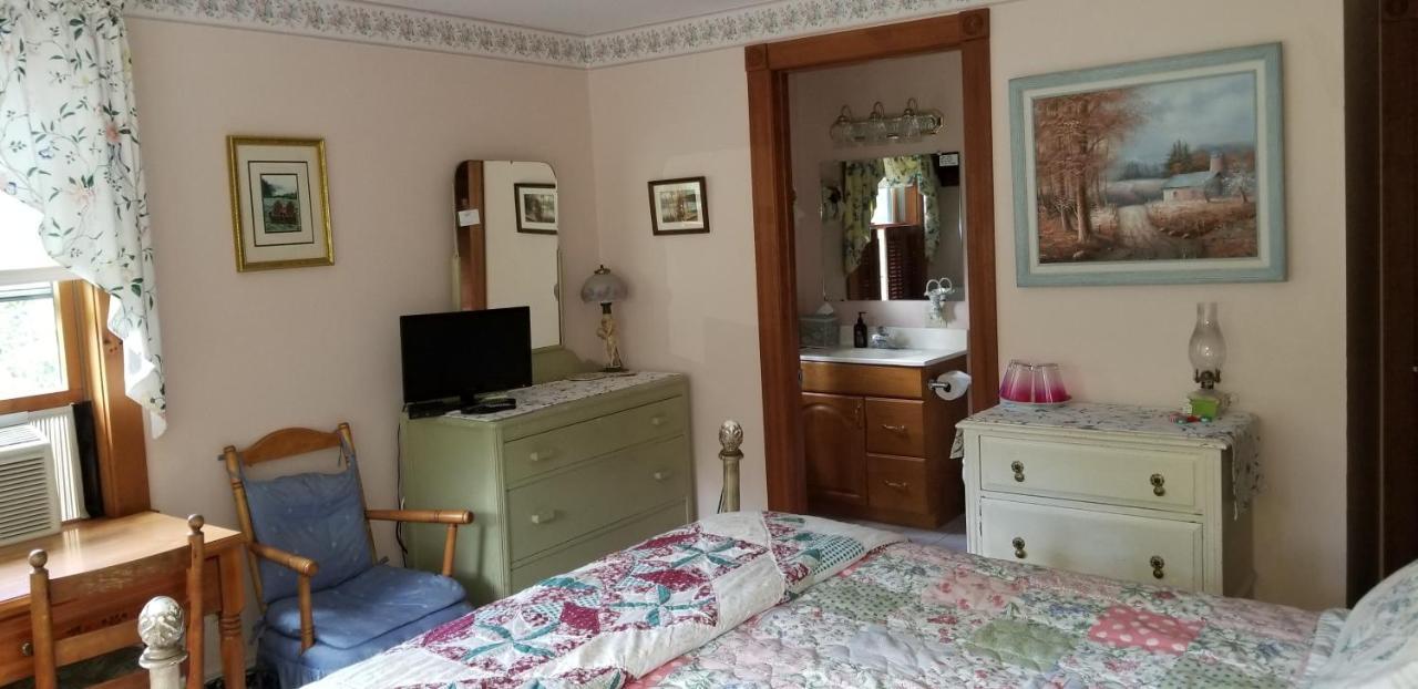 Eastgate Inn B&B Lenox Ngoại thất bức ảnh